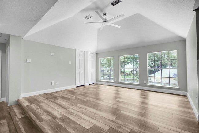Building Photo - 66 N Thundercreek Pl