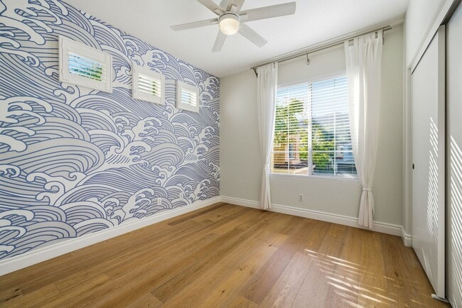 Building Photo - Beautiful 3 Bedroom 2.5 Bath Single Family...