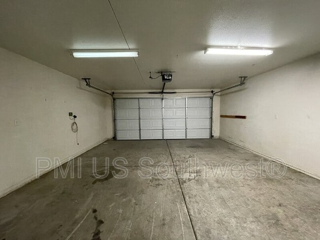 Building Photo - 3622 Terra Loma Dr