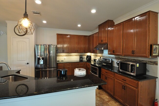 Building Photo - Great home on corner lot in Retreat at Tec...