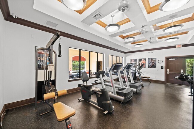 Building Photo - *** LOCATION, LOCATION, LOCATION! *** ANNU...