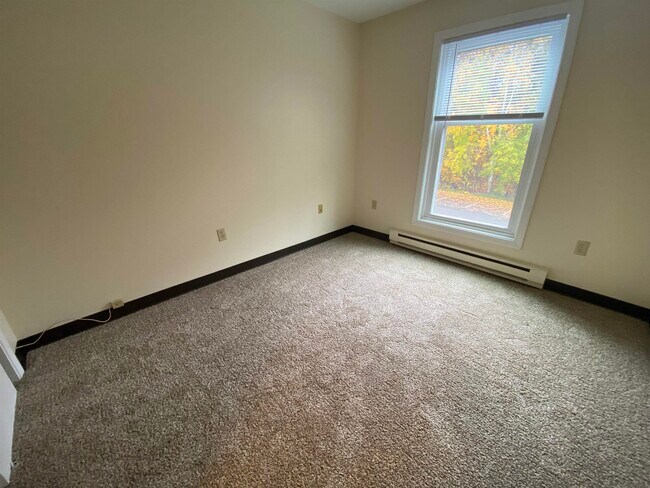 Building Photo - 143 Eastern Ave