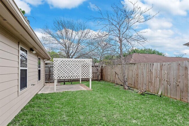 Building Photo - 2622 Autumn Springs Ln