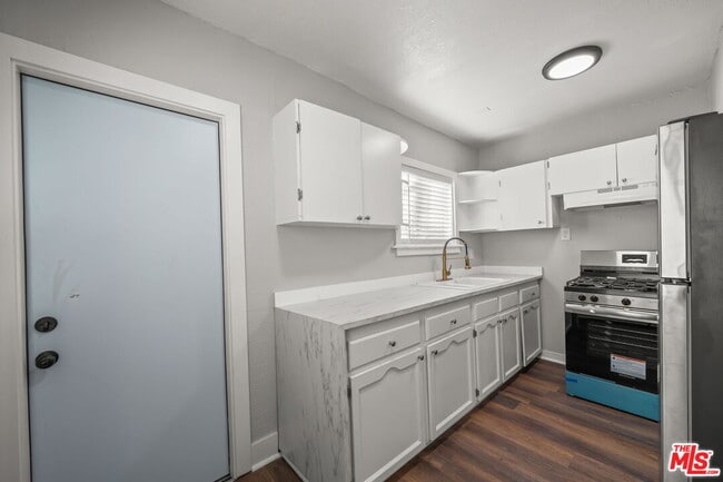 Building Photo - 5724 La Mirada Ave