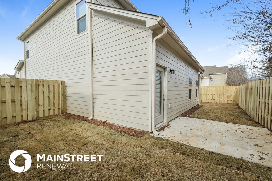 Building Photo - 155 King Richards Way