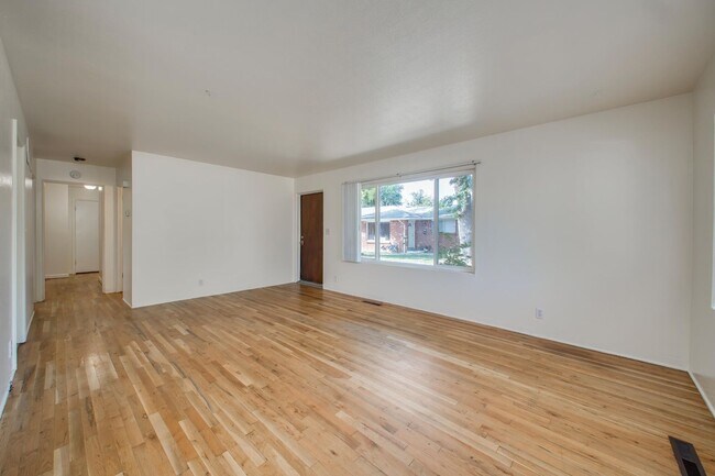 Building Photo - 1509 S Leadville Ave