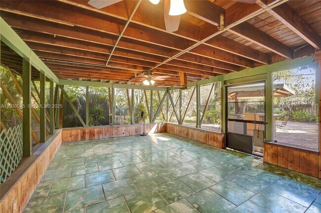 Building Photo - 2611 Roosevelt St