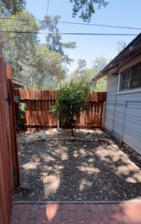 Building Photo - 1273 N College Ave