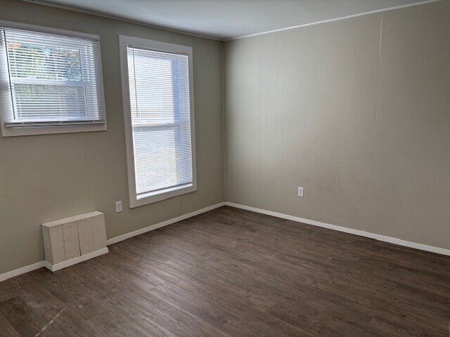 Building Photo - 2605 Roland Dr