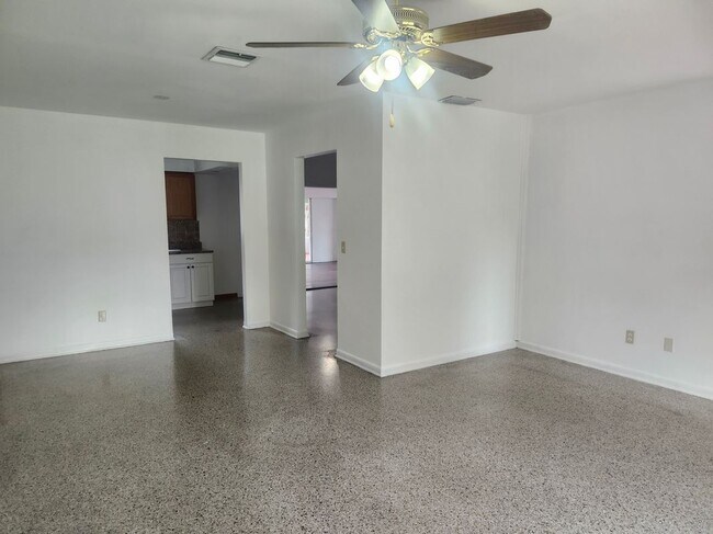 Building Photo - 7723 W Pocahontas Ave