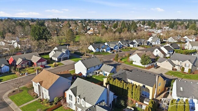 Building Photo - 16101 SE 18th St