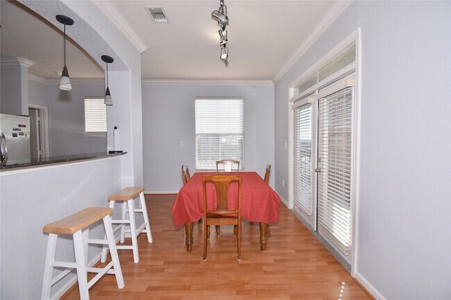 Building Photo - 1711 Old Spanish Trl