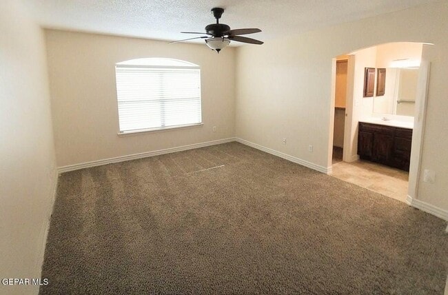 Building Photo - 5473 Roger Maris Dr