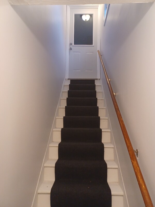 Building Photo - 317 W Main St