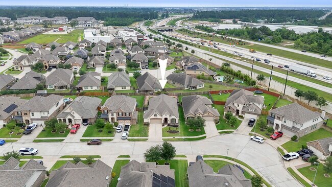 Building Photo - 22310 Taren Ct