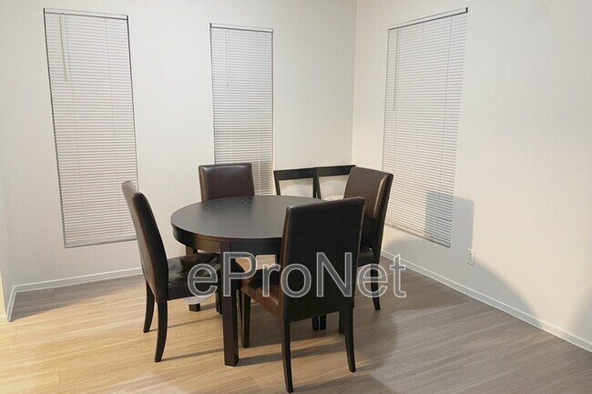 Building Photo - 4650 Koval Ln