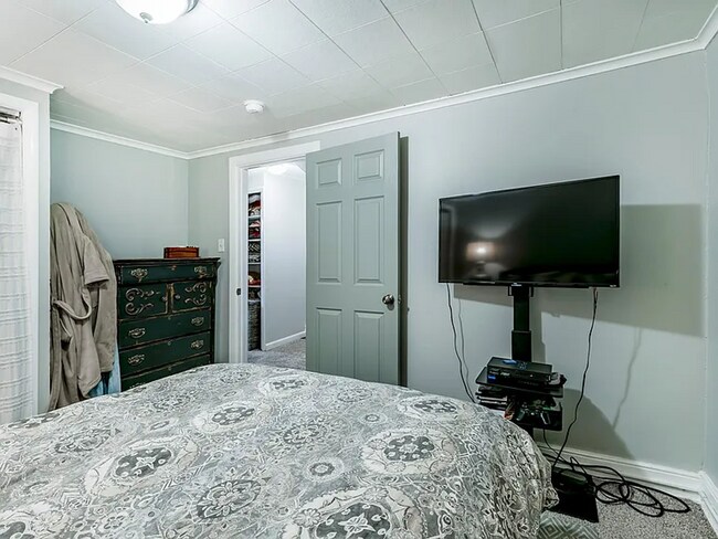 Building Photo - Updated 4 Bed 2 Bath Townhouse in Lancaster City!