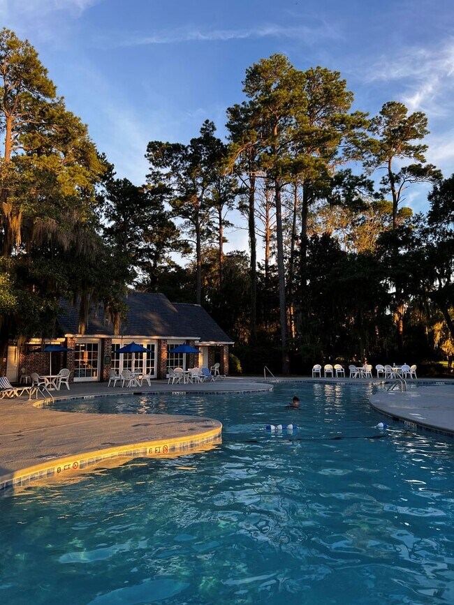 Building Photo - 23 Vineyard Pl