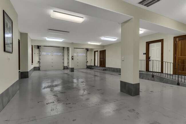 Building Photo - 1774 State Hwy UU