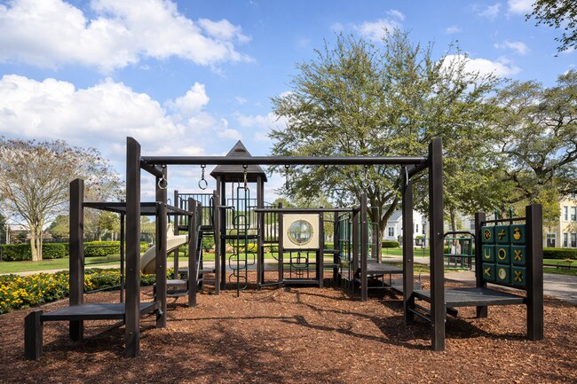 Building Photo - Gorgeous  3/2 Condo with Garage  for Rent in Exclusive Baldwin Park.