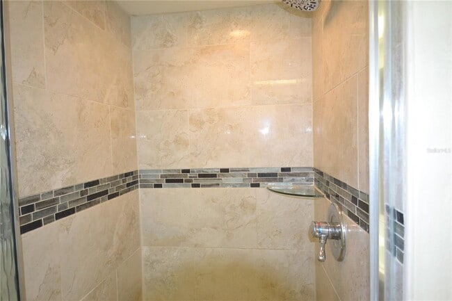 Building Photo - 336 Woodlake Wynde