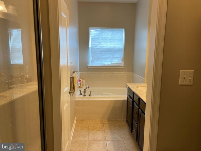 Building Photo - 22421 Sweetspire Dr