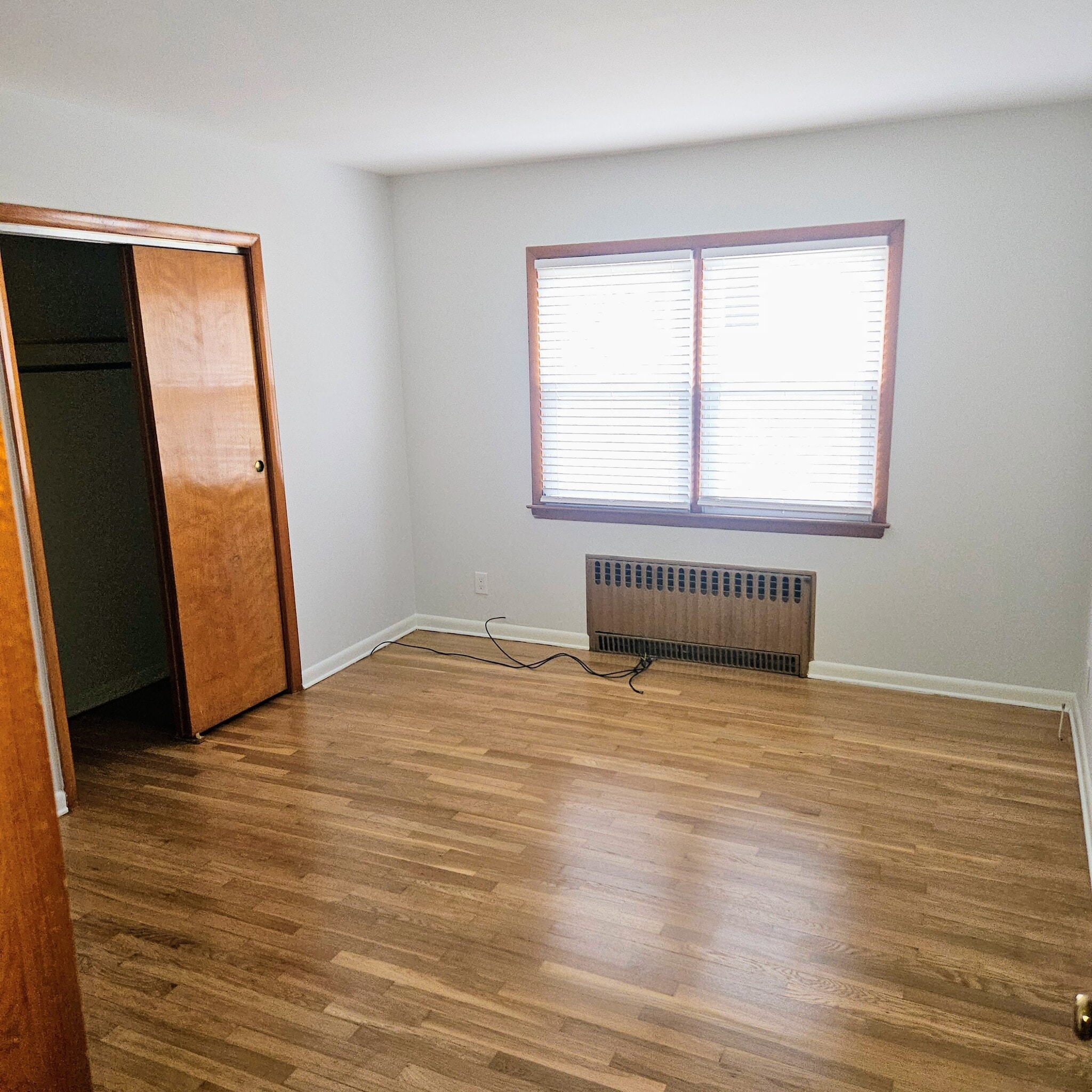 CLOSETS - 109 Rockwell St