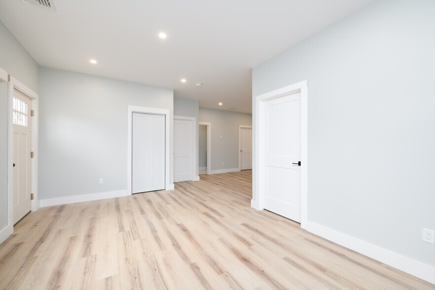 Building Photo - 18 Georgia Ave