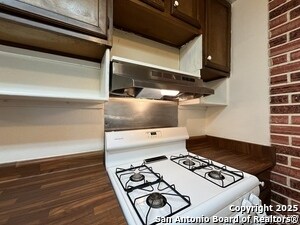 Building Photo - 117 Meadow Way