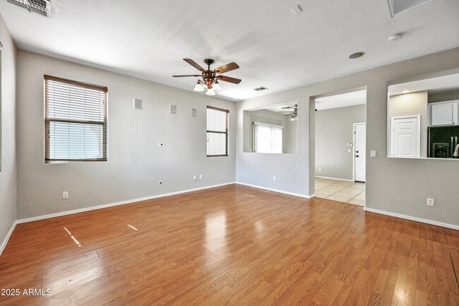 Building Photo - 7104 S 7th Ln
