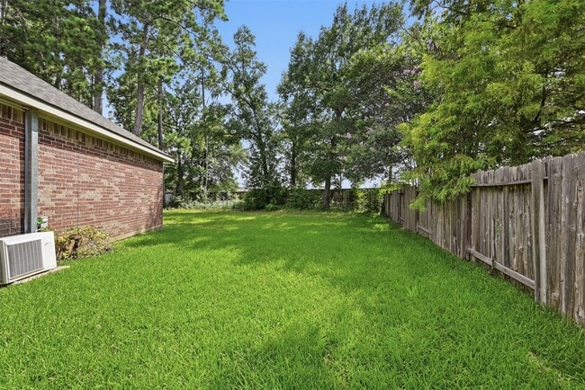 Building Photo - 25203 Oak Villa Dr