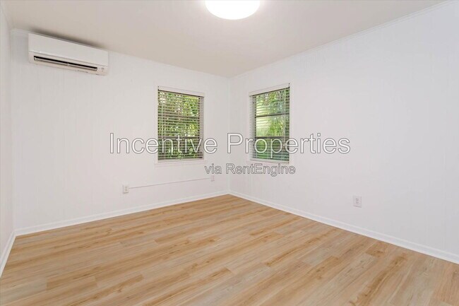 Building Photo - 816 Putnam Ave