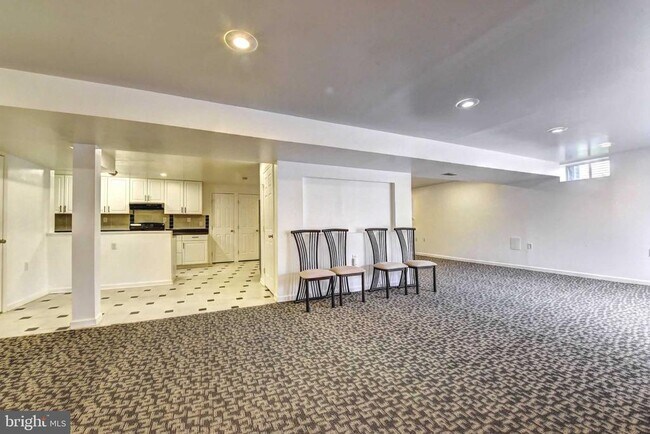 Building Photo - 110 Hunton Dr