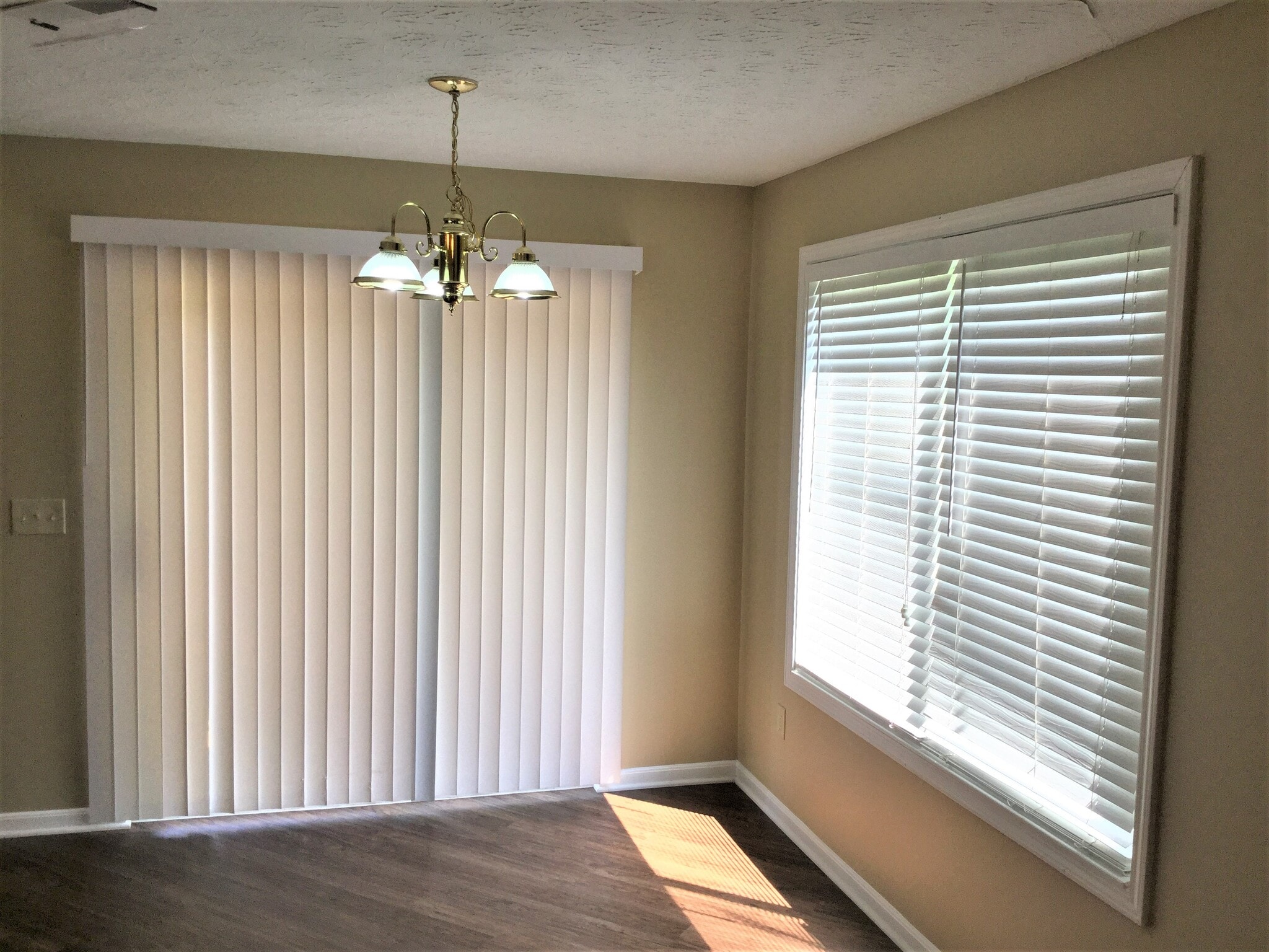 Building Photo - 6560 Black Forest Ct