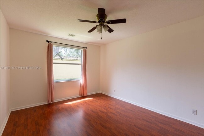 Building Photo - 18520 SW 39th Ct