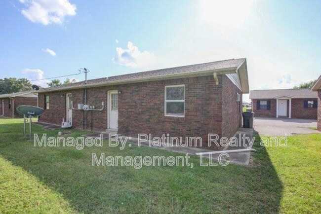 Building Photo - 15-415 Thompsonville Ln