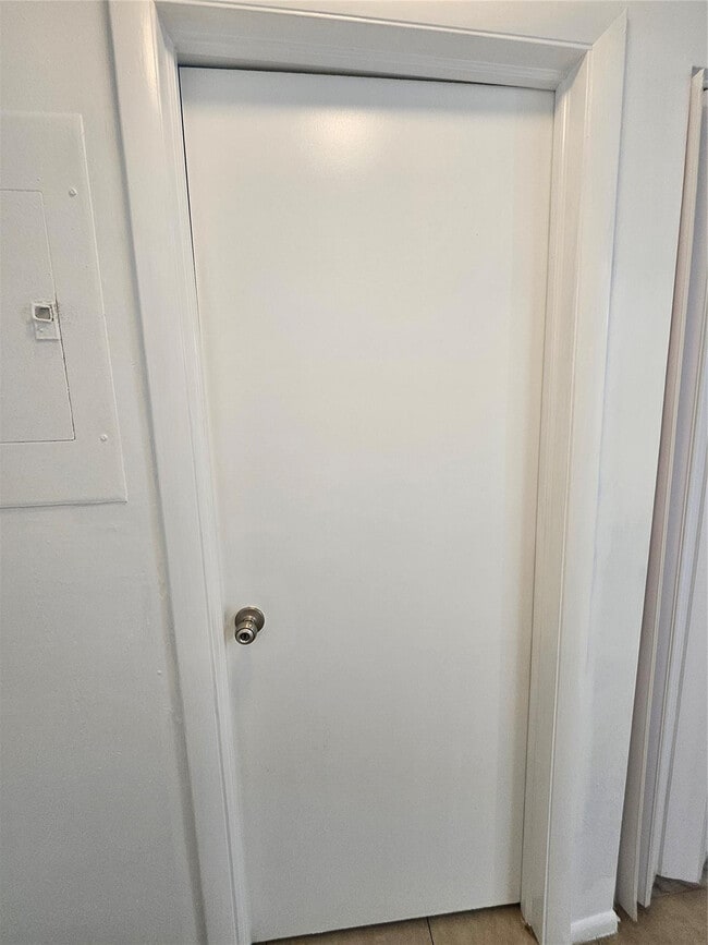 Building Photo - 2220 NW 59th Wy