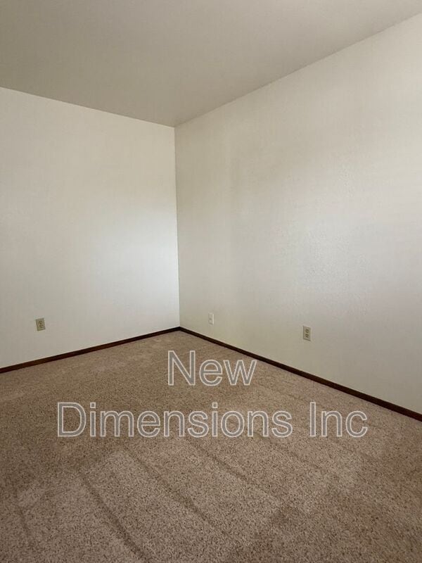 Building Photo - 3679 Grant Dr