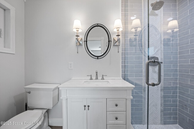 Building Photo - 3701 Warwick Dr