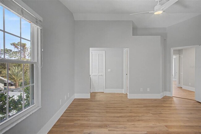 Building Photo - 11462 Commercial St