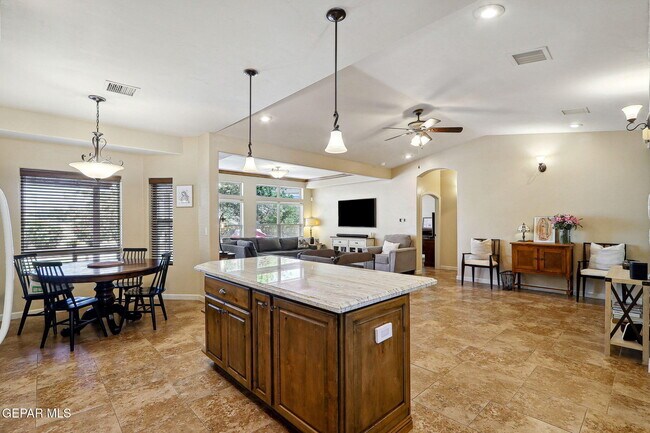 Building Photo - 5936 Anapaula Dr