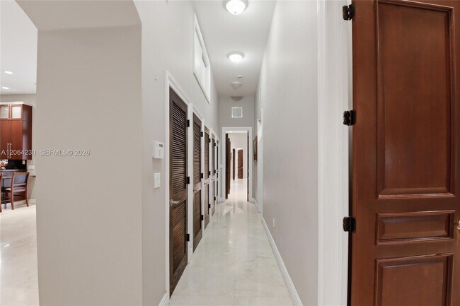 Building Photo - 6200 SW 97th Ave