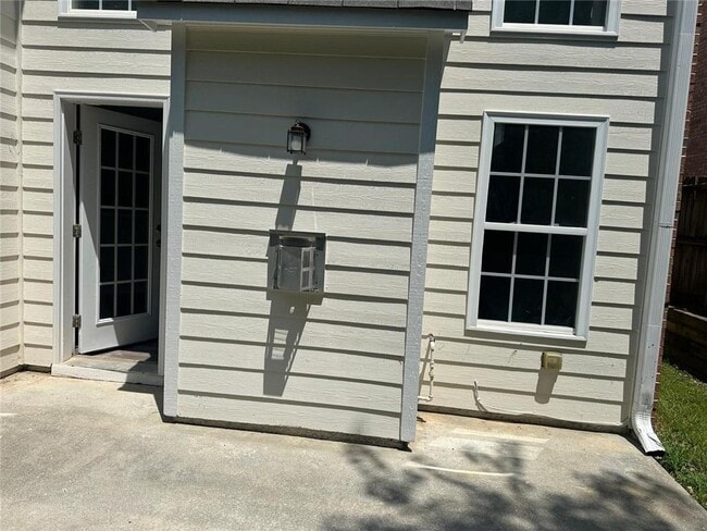 Building Photo - 6133 Mulberry Park Dr