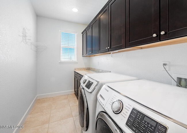 Building Photo - 2082 Whitecliff Dr