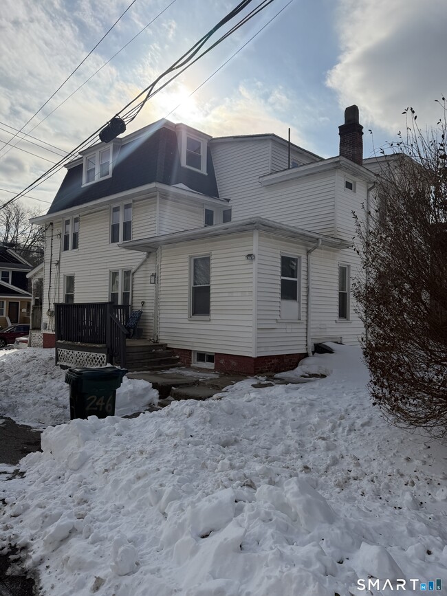 Building Photo - 246 Ledyard St