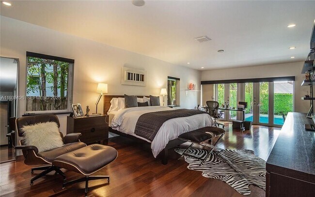 Building Photo - 3020 Brickell Ave