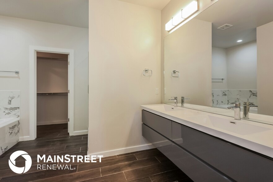 Building Photo - 11219 Paradise Out Ln