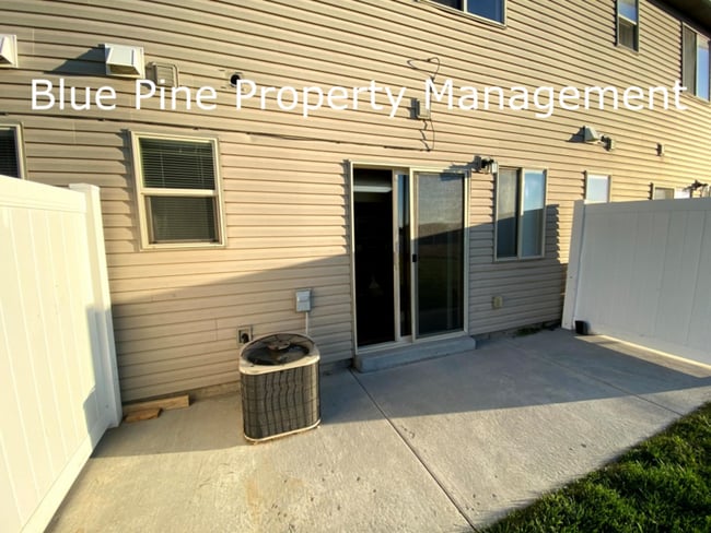 Building Photo - 1512 N Stevens Dr