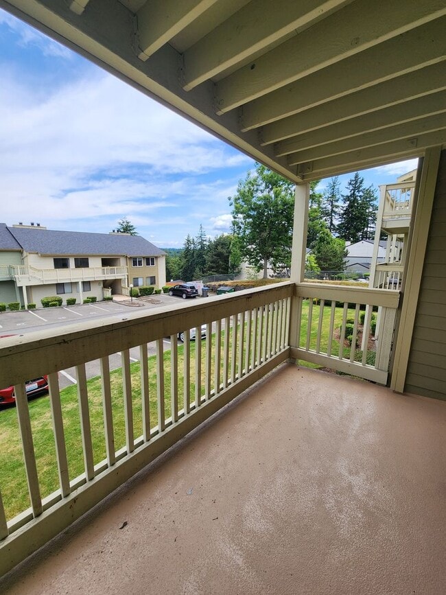 Building Photo - Available Now! Updated 2 bed condo in Central location, utilities included!