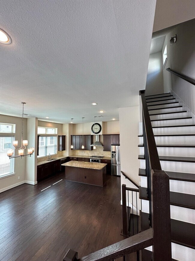 Building Photo - 4406 Eli St